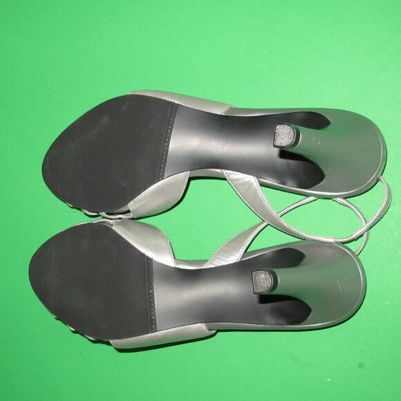 APOSTROPHE SILVER LEATHER OPEN TOE SLINGBACK SANDALS Sz 9.5 - Picture 6 of 6